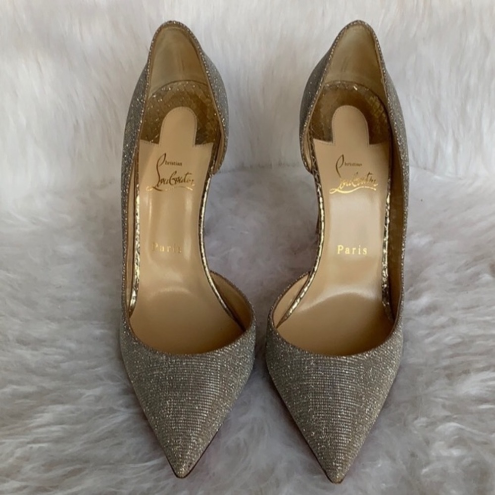 “Iriza” Christian Louboutin Glitter Pumps ✨